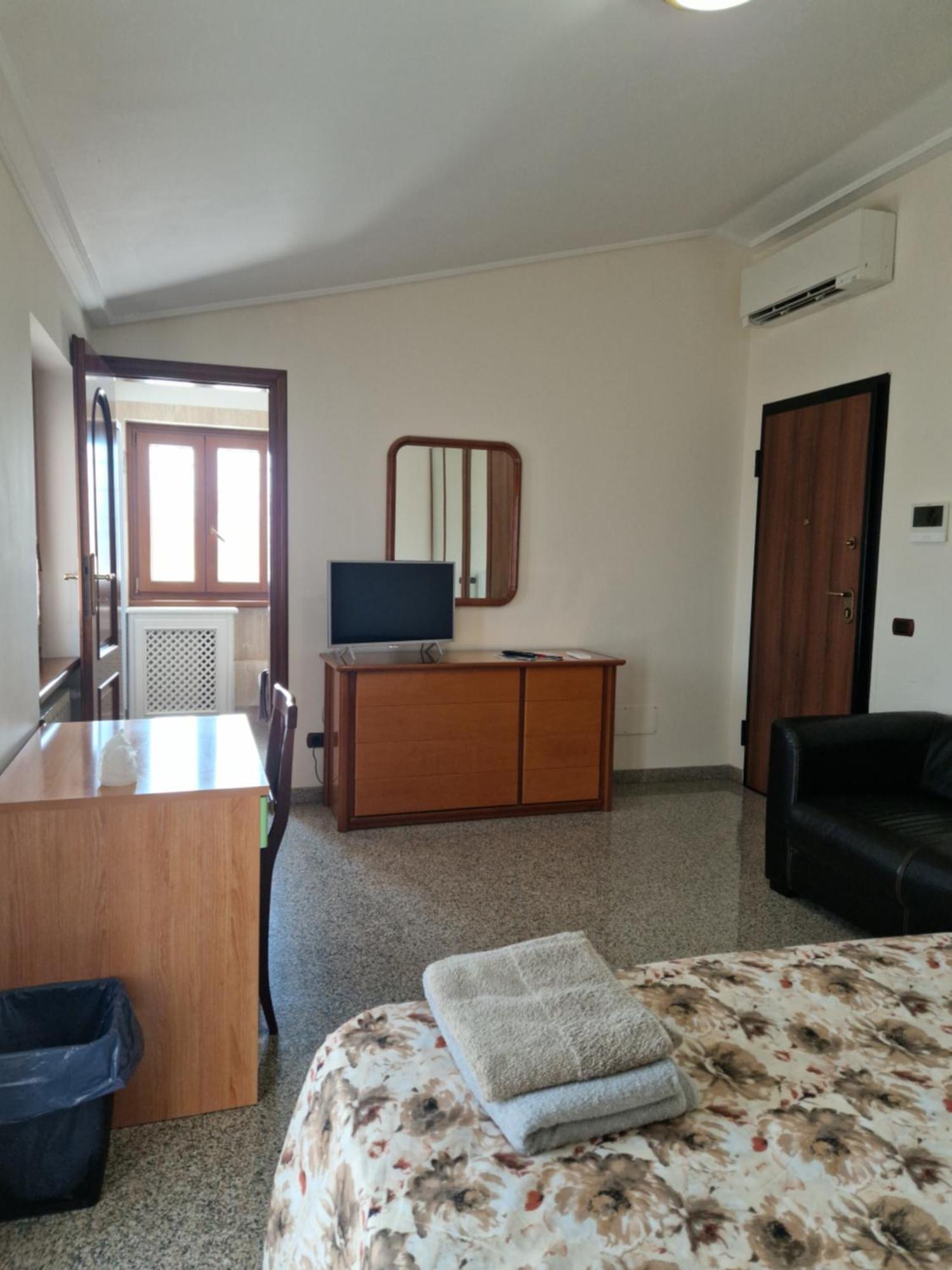 Castelbarco House B Hotel Rome Buitenkant foto